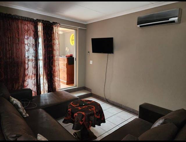 4 BEDROOM HOUSE FOR SALE IN SASOLBURG EXT 4